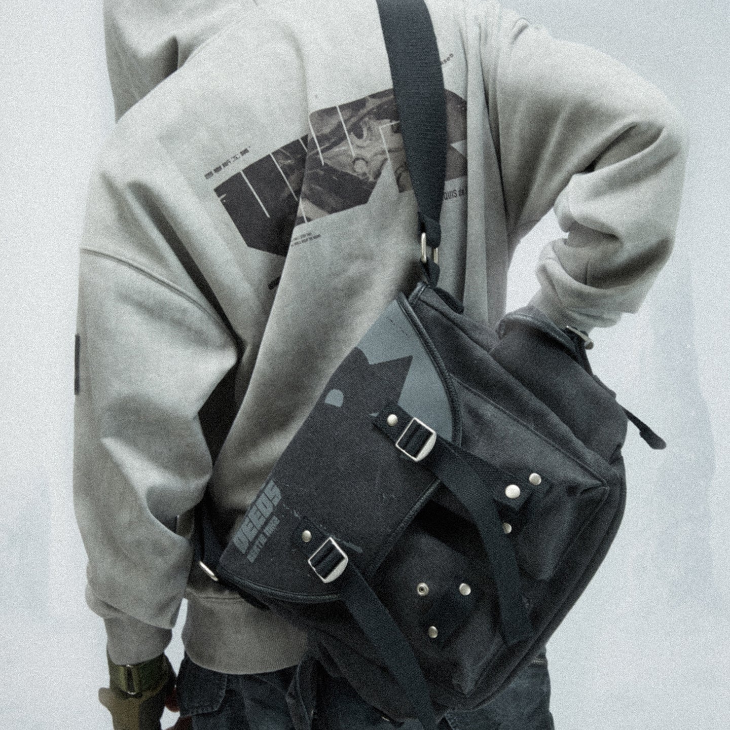 Underverse Shoulder Bag