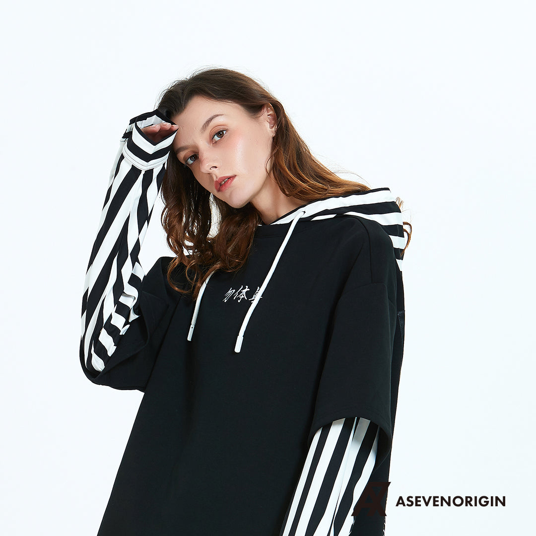 静電場朔 プルオーバーパーカー 勿体無