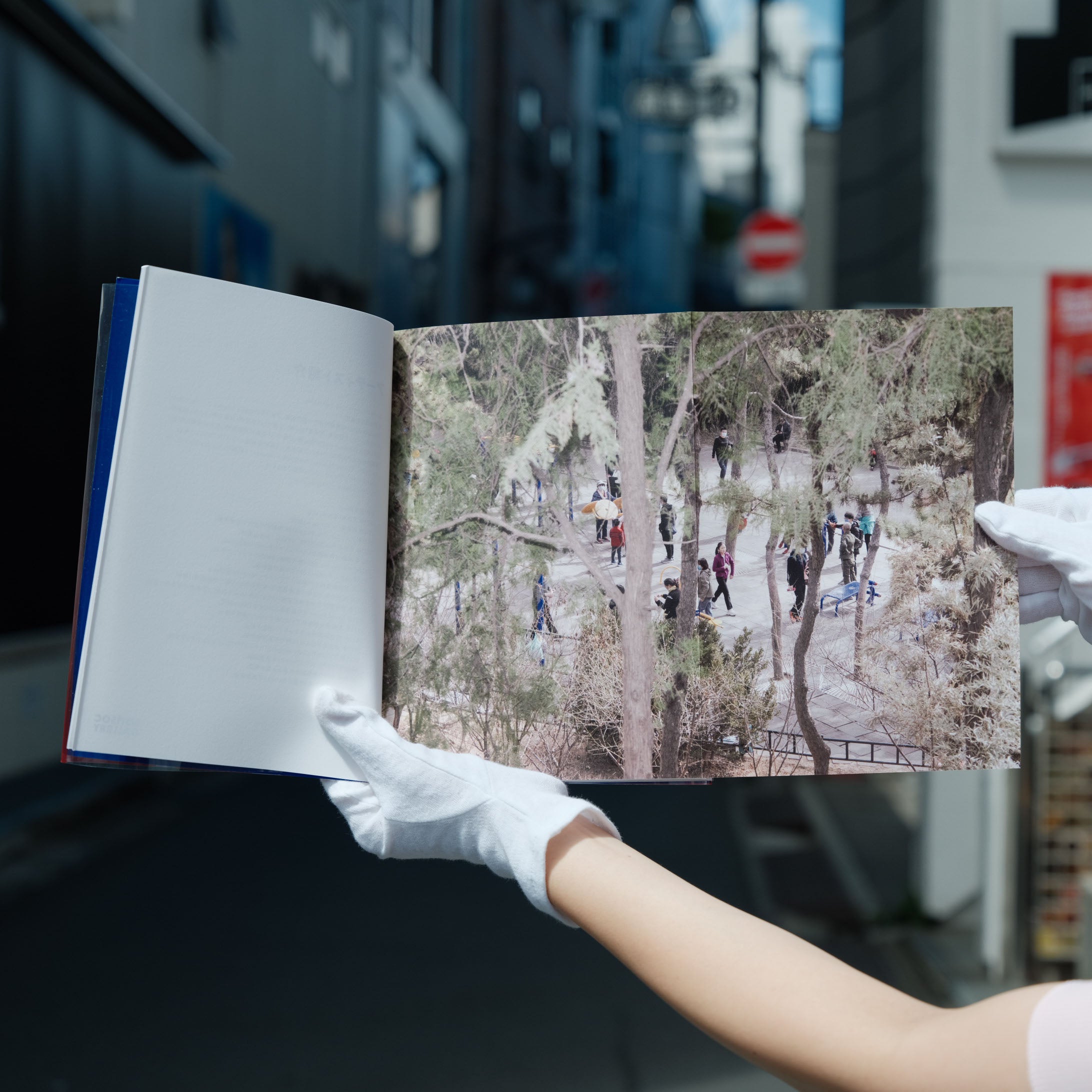 孫一氷 写真集「SAGA IN THE PARK」