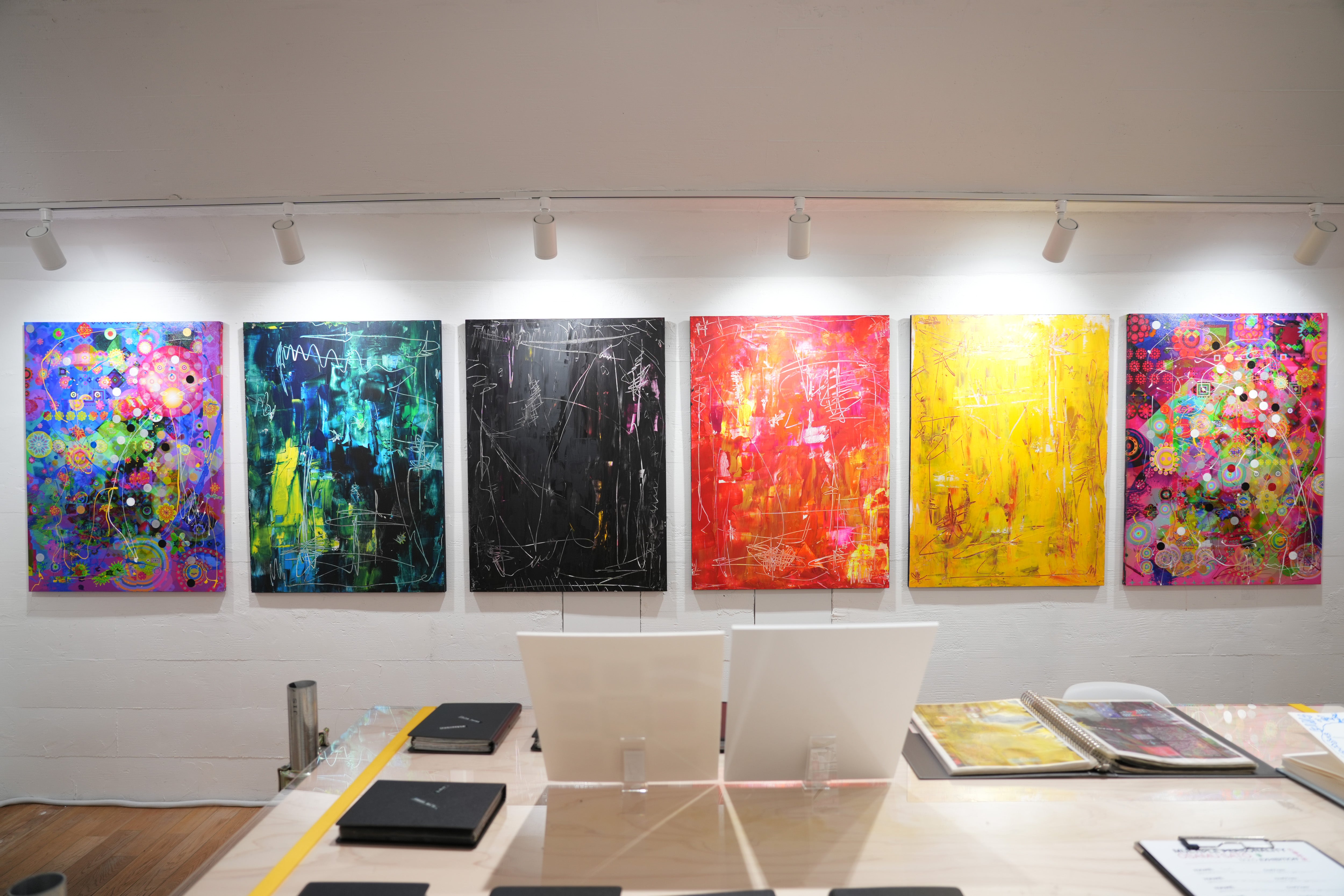アート・デザイン・音楽 In Detail: Exhibitions and Displays アート